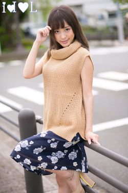 女子用上百斤小龙虾喂猪