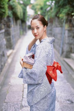 小东西几天不见怎么喷的到处都是